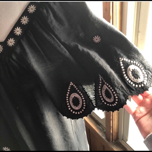 BCBG Boho Embroidered Dress! 🖤 - Picture 7 of 7